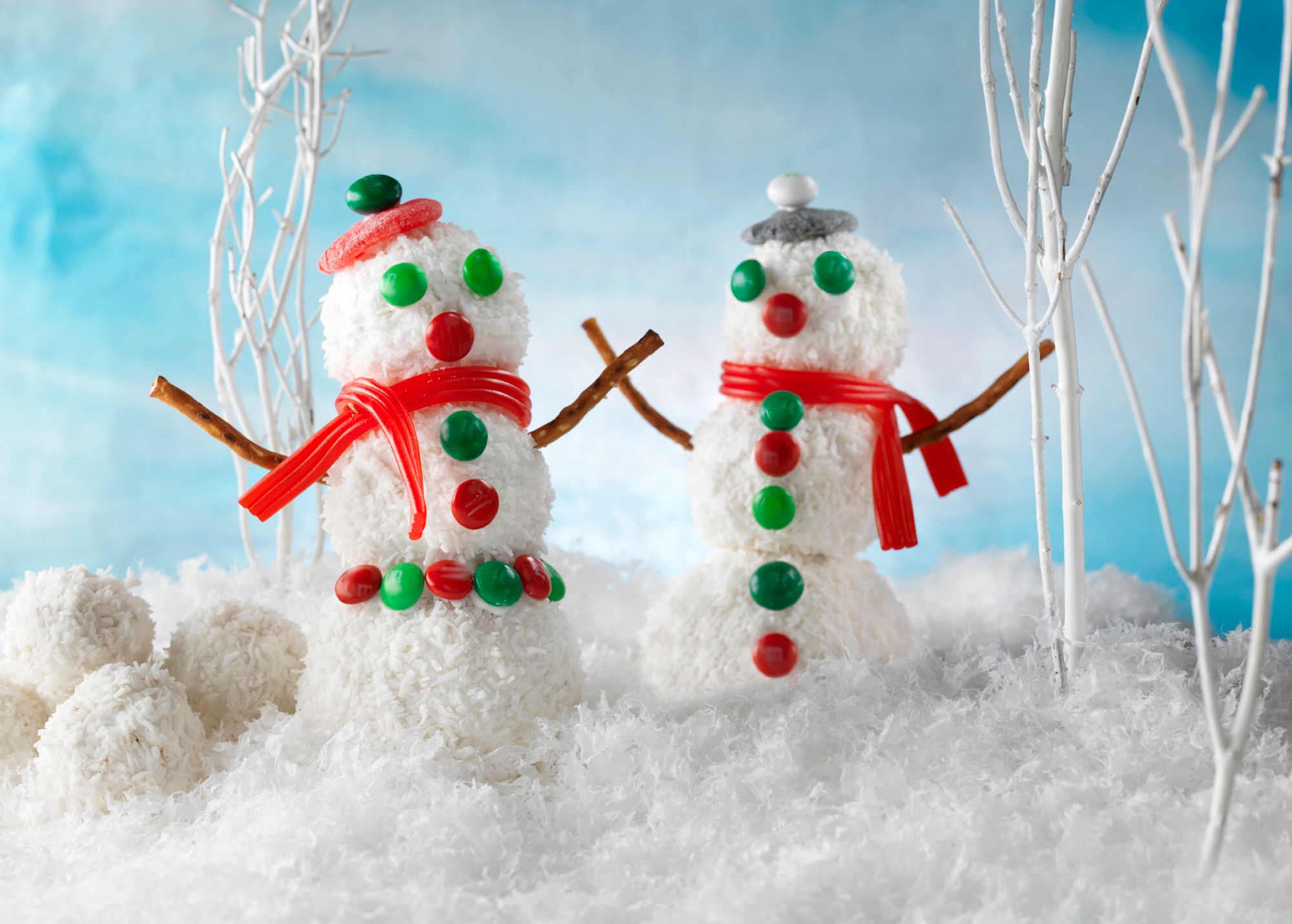 Frosted Snowmen Treats