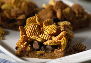 Crunchy Chocolate Chip Caramel Bars