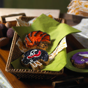 Caramel Helmet Treats™