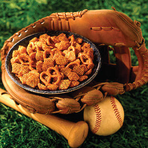 Crispix Mix® Take Me to the Ball Game