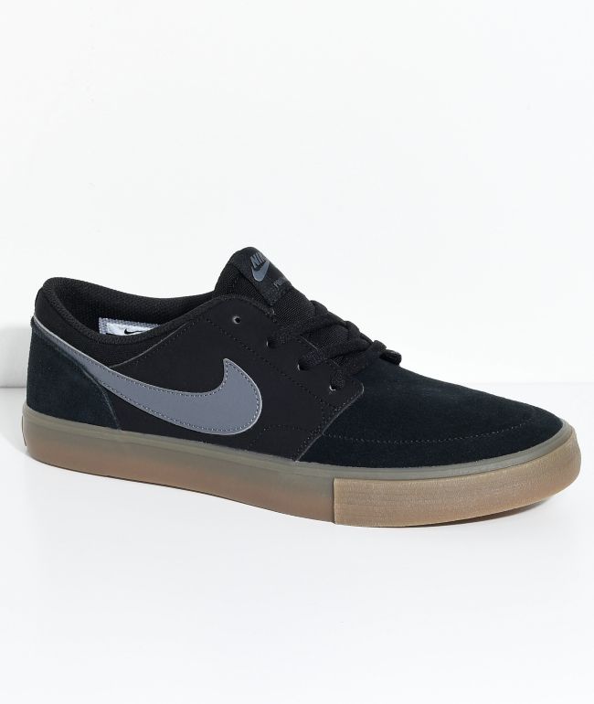 nike sb portmore ii ss trainers with gum sole in black
