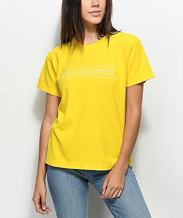 Obey Worldwide Sport camiseta en color amarillo con corte cuadrado